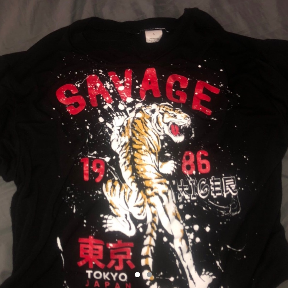 BLACK SAVAGE GRAPHIC TEE